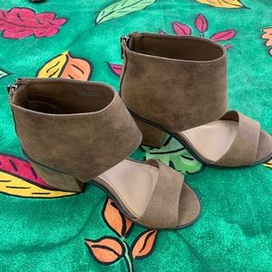 Cute Block Heel Sandals by Rebels